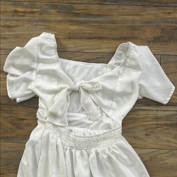 Elegant White Kids Dress - Picture 2 of 5